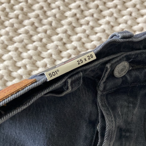 NWT Levi’s 501 Skinny Jeans - Picture 9 of 16